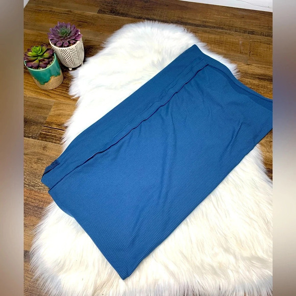 Lululemon Snap Vinyasa Scarf - Picture 1 of 5